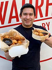 Tohru Nakamura eröffnete am 16.04.2020 das Takeway Konzept "Shibuya Fried Chicken by Tohru Nakamura" (©Foto: Geisel Hotels)